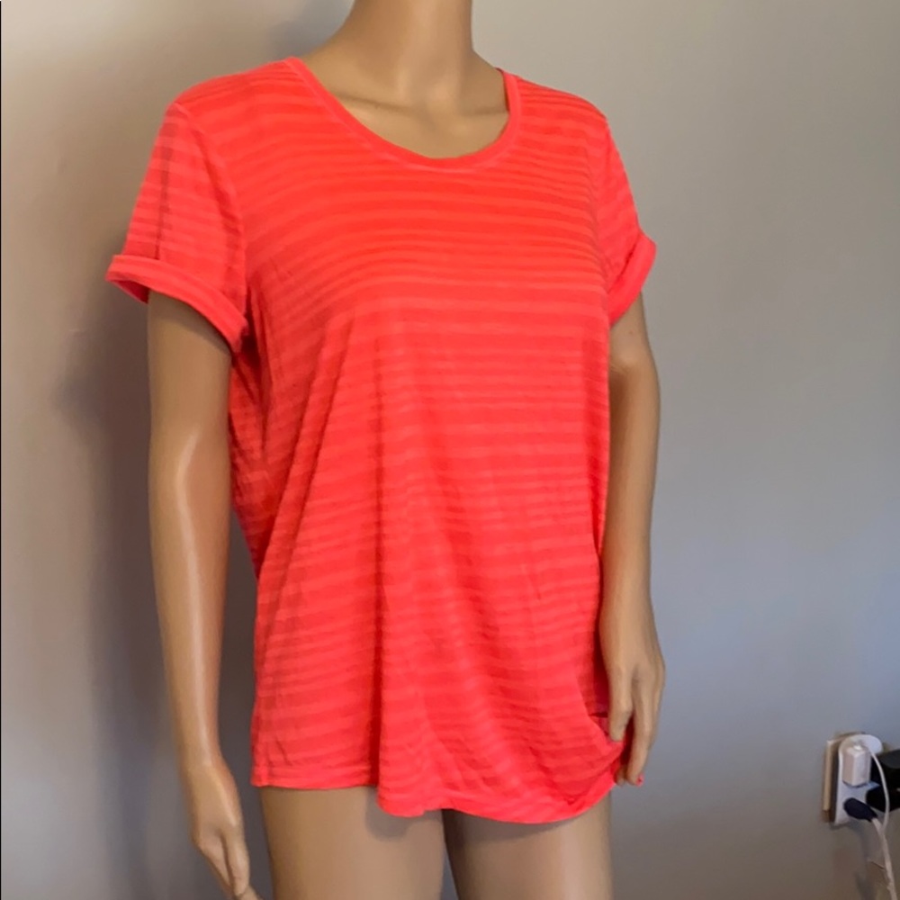 Tek Gear Dry Tek size Large.